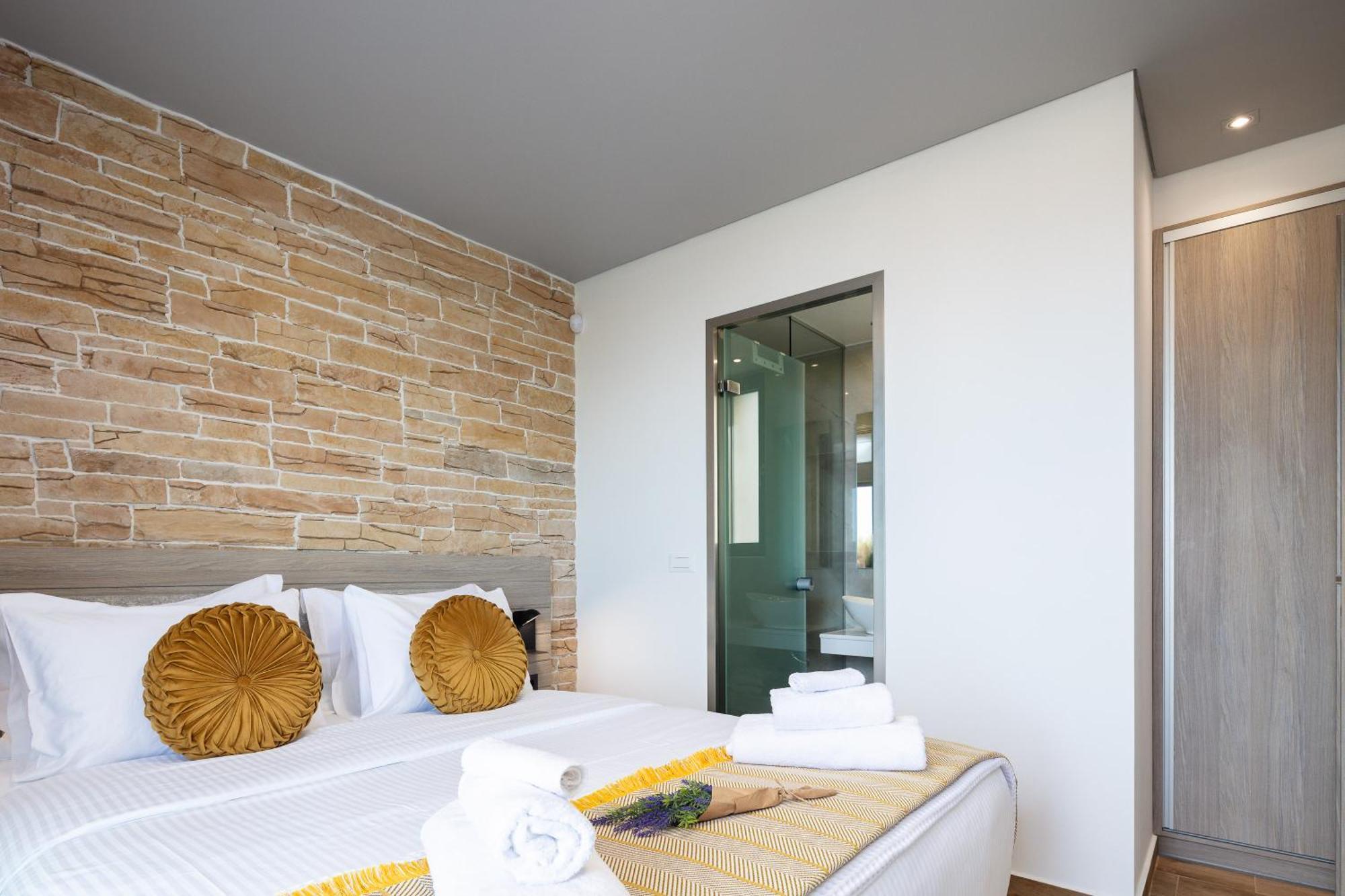 Oinolithos Luxury Villas Kalamaki  Exterior photo